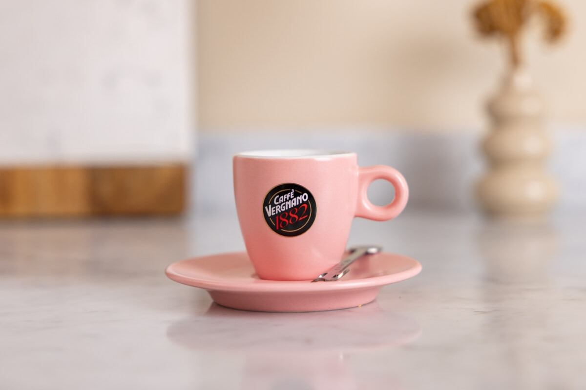 caff-vergnano-set-6-tazzine-rosa-in-porcellana-women-in-coffee image 4