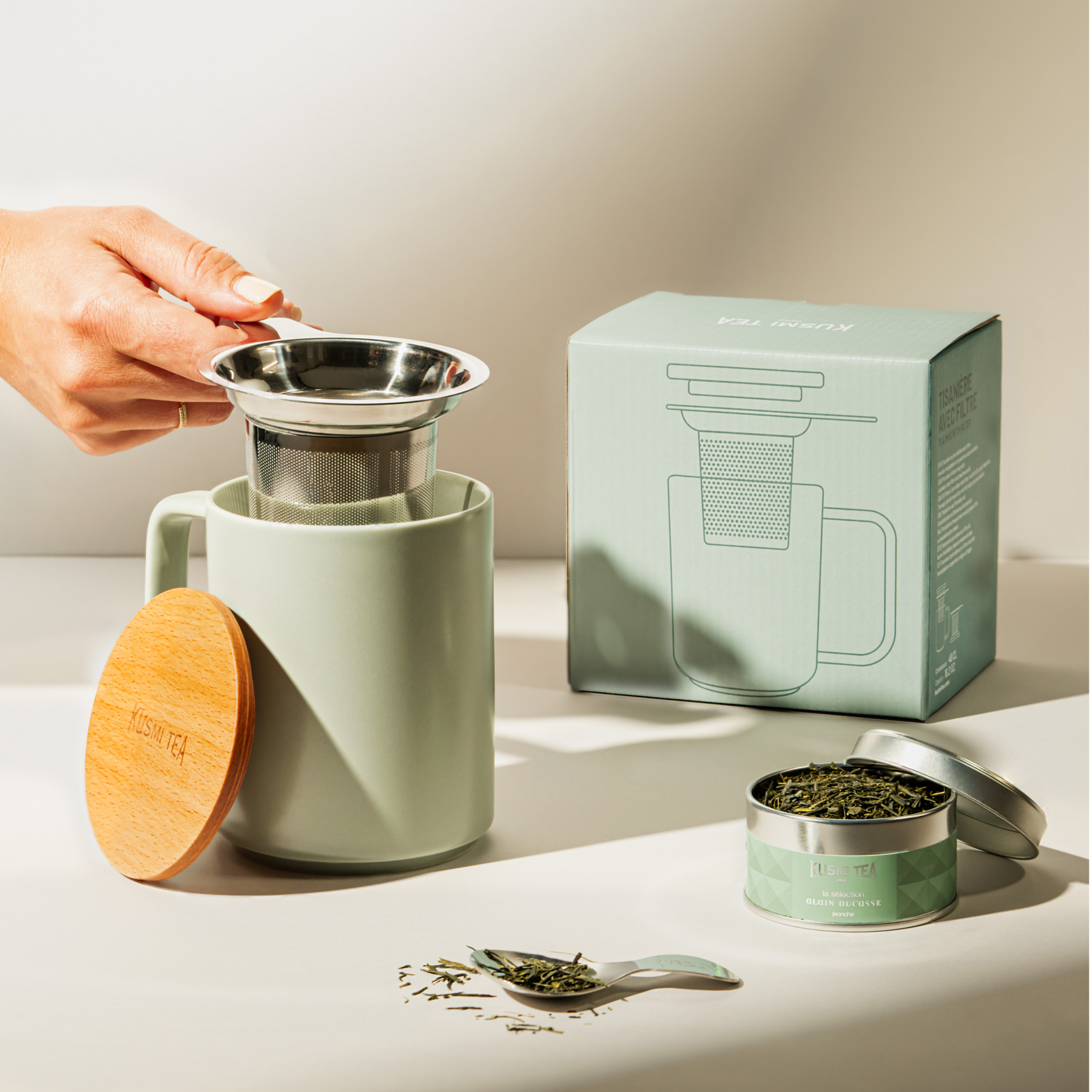 kusmi-tea-tisaniera-porcellana-48cl-con-filtro-e-coperchio-faggio image 3
